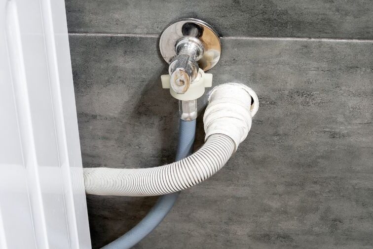 Lỗi E4 Máy Giặt Aqua: Nguyên Nhân và Cách Khắc Phục Chi Tiết van cap nuoc may giat edited